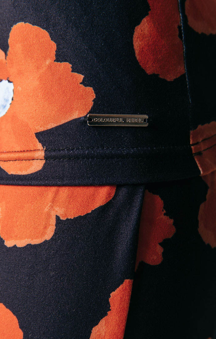 colourful-rebel-damen-shirt-orange-schwarz-flower-kragen-detail-2