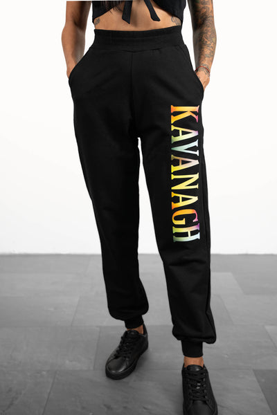 gianni-kavanagh-damen-jogger-relaxed-fit-black-holy-pose