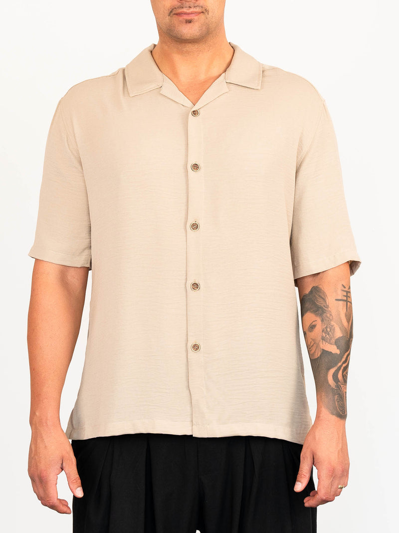 herren-sommerhemd-kurzarm-beige