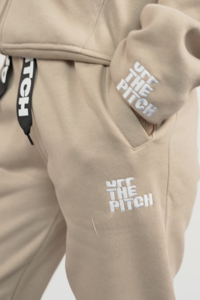 off-the-pitch-damen-jogger-oath-sand